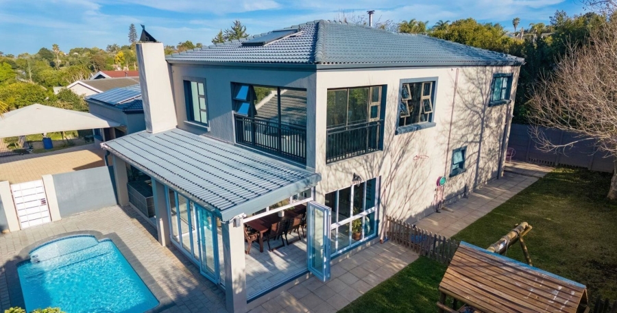 5 Bedroom Property for Sale in Bergsig Western Cape